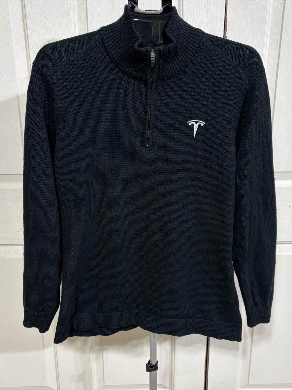 Tesla Quarter-Zip Sweater Pullover Black Embroidered White Logo Size Large